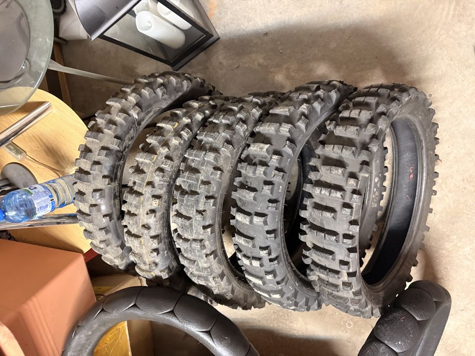 Ендуро гуми и мус