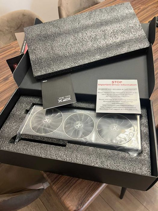 Продам видеокарту Radeon RX 6800TX