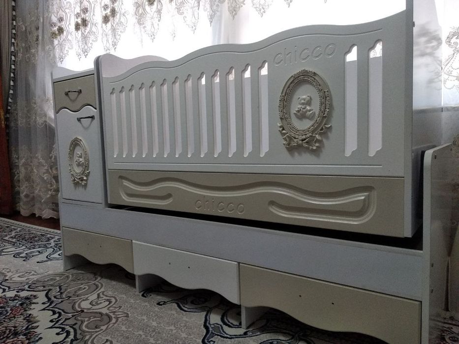 Продаётся детская кроватка