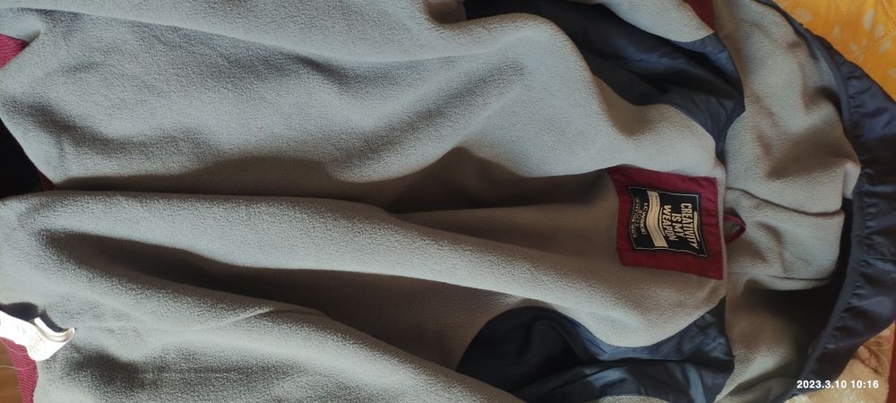 Куртка ветровка на мальчика.