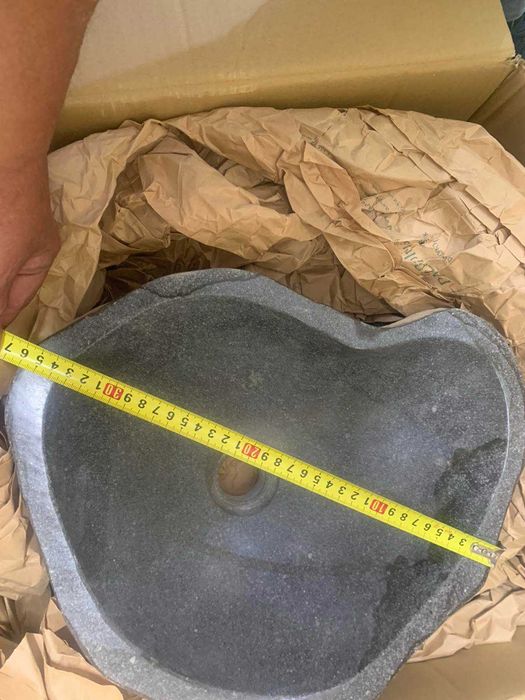 Ръчно изработена мивка от речен камък