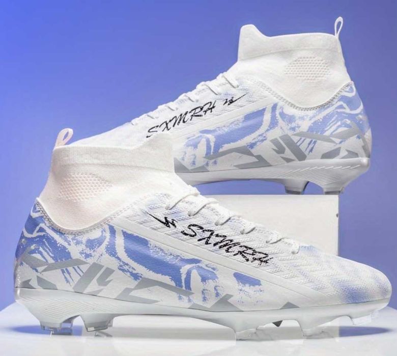 Футболни бутонки с номера