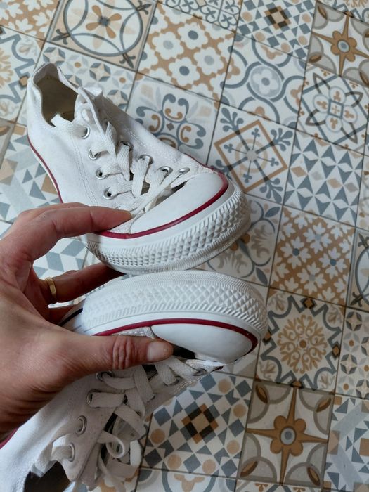 Vand tenesi converse