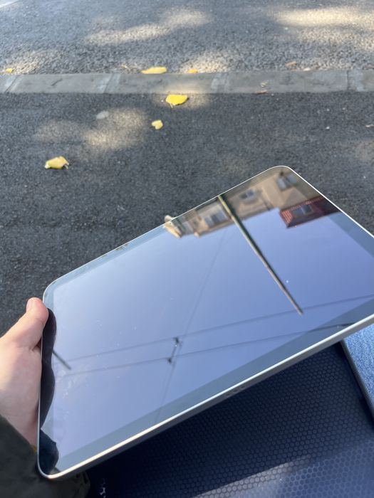 Vand ipad generatia a 10 a