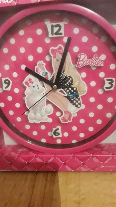 Ceas de perete Barbie.