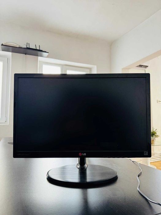 Monitor LG 22EA53 IPS LED 22″ Full HD HDMI DVI-D D-Sub Jack căști