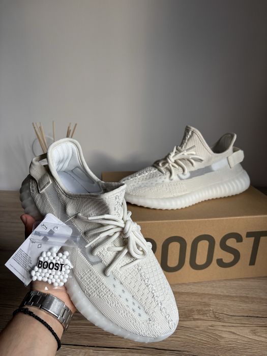 Yeezy Boost 350 Bone (Albi) - Noi cu etichetă - 41-44