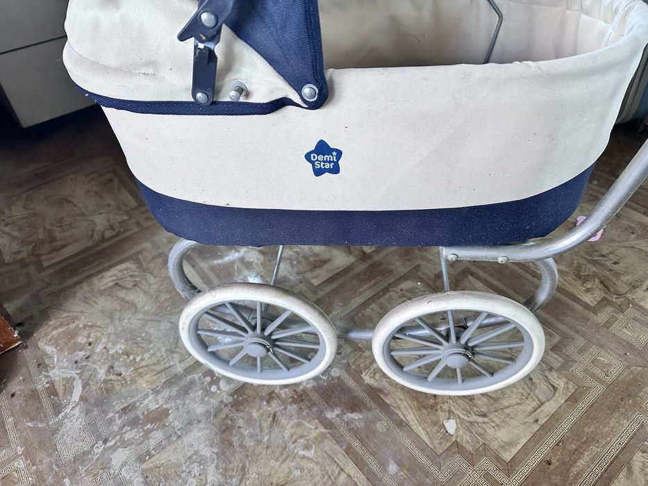 Коляска - люлька для куклы