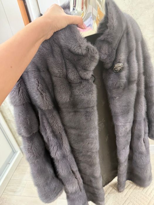 Продаю норковую шубу