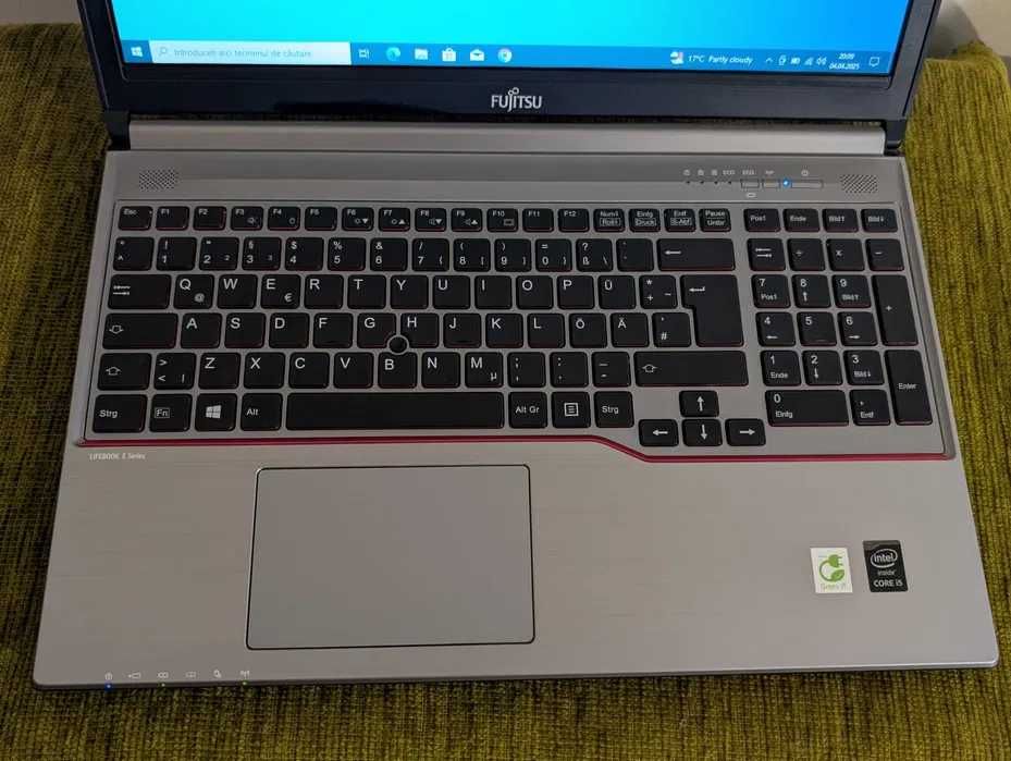 Laptop Fujitsu LIFEBOOK E754, Intel core i5-4300M, 256Gb SSD, 8Gb ram