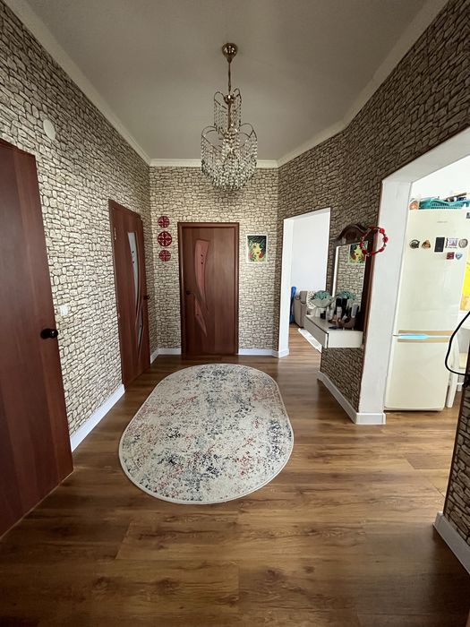 3 бөлмелі уй сатамын.