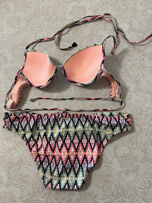 Купальник “Victoria’s Secret” куплен в Дубаи