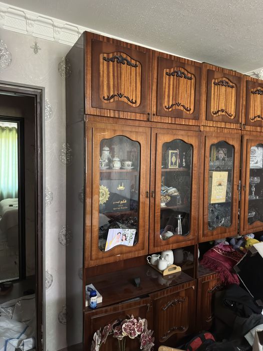 Шкаф старый но прочный