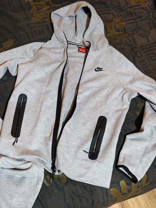 Nike tech fleece, М- като ново