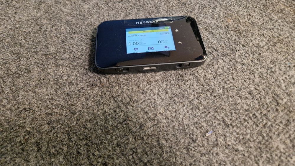Hotspot Netgear AC810S  4G/LTE cat 11