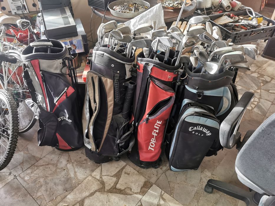 Стикове за голф и торби за тях използвани но в добро състояние добри
