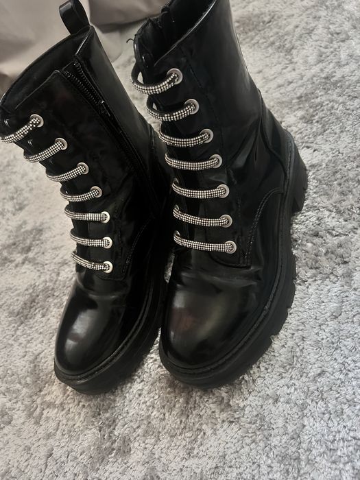 Cizme din piele lăcuită Graceland