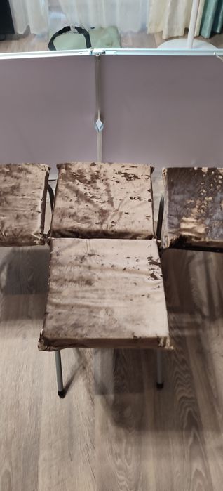 Стол раскладной ,табуретки 4 шт.