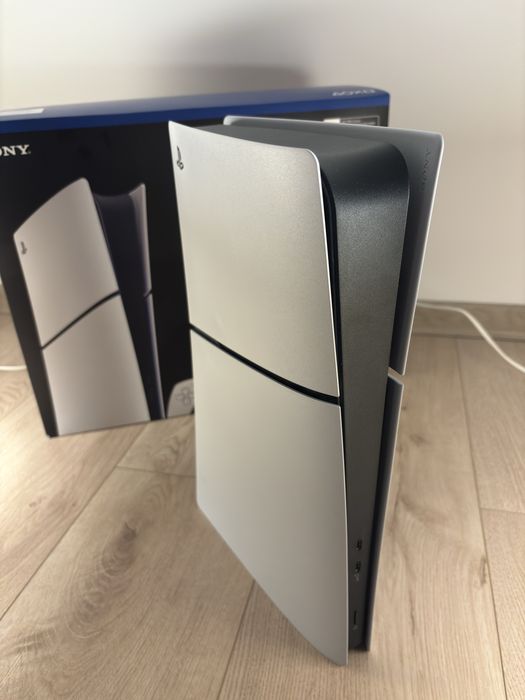 PlayStation 5 (PS5) Slim Digital Edition CA NOU - 3 ANI EXTRAGARANȚIE