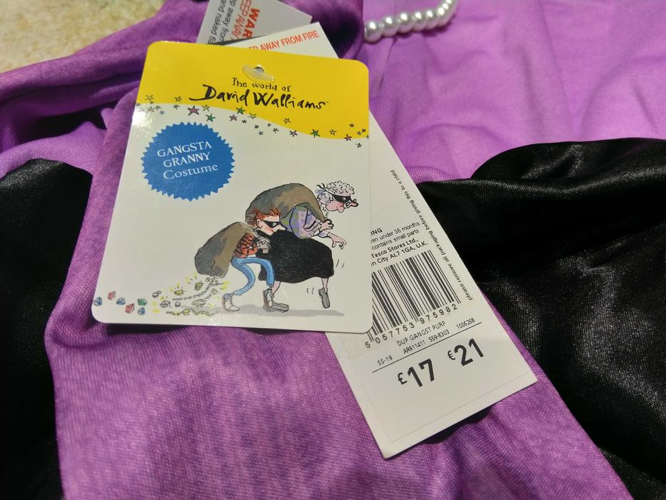 НОВА Рокля с маска, перука, огърлица и чантичка - размер 7-8г