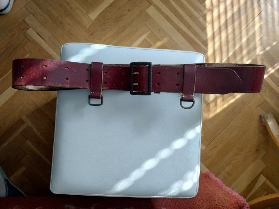 2 броя Военни  колани , офицерски и военноморски.