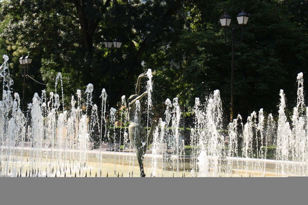 Фотоапарат Canon 4000D с обектив 18-55мм 1:3,5-5,6 III