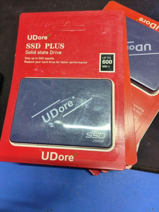 UDore SSD Sata 2.5 256ГБ новый