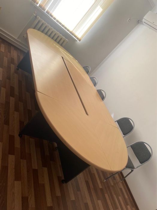 Продается офисный стол