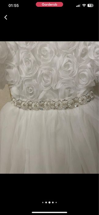 Белое нарядное платье