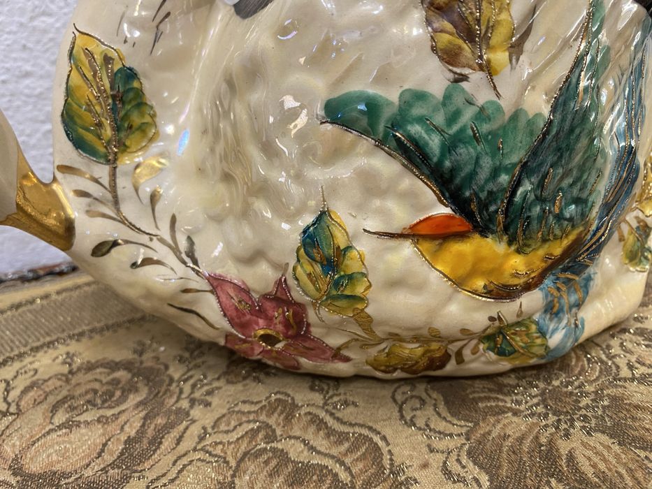 Белгийска порцеланова кашпа във формата на лебед