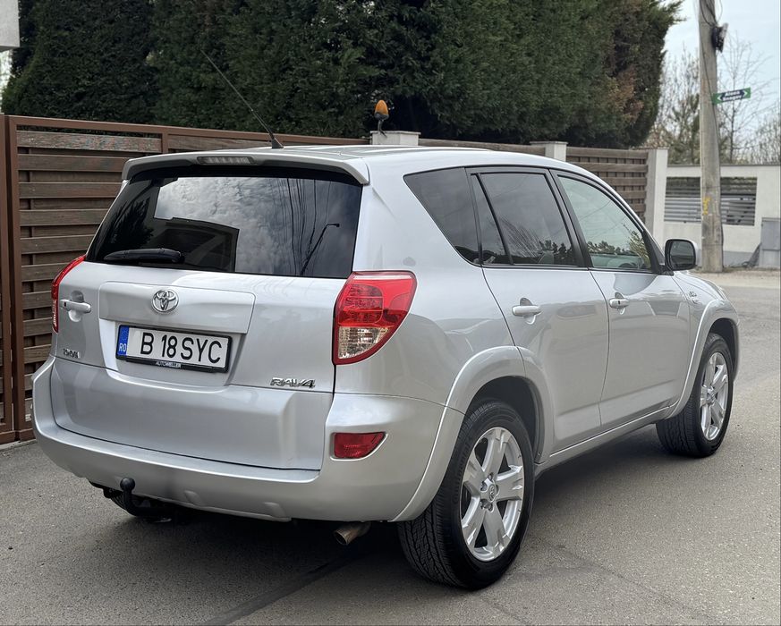 Toyota Rav-4 D-CAT 2008 220.000 km 2.2 diesel 4x4 stare foarte buna