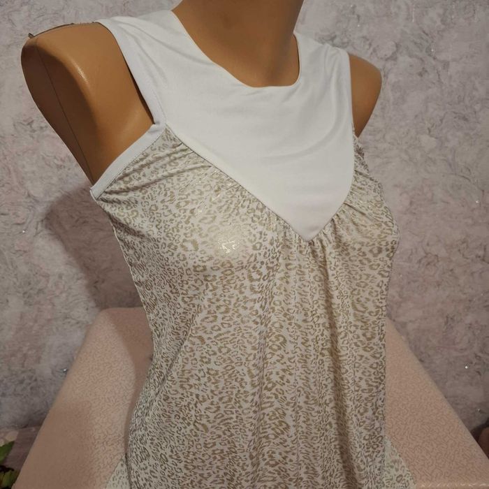 Еластична    Рокля