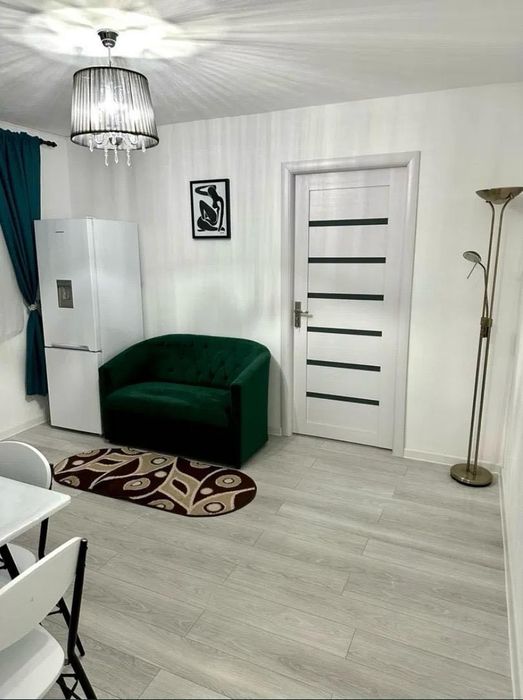Apartament 3 camere de vanzare