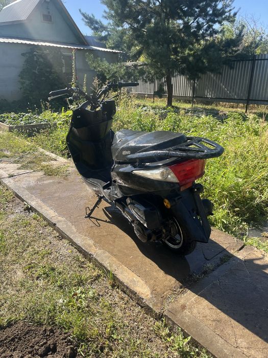 Продам скутер м12