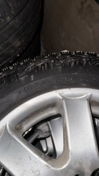 Продам диски с резиной кордиант с шипами