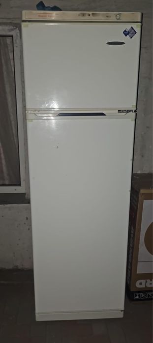 Холодильник двухкамерный