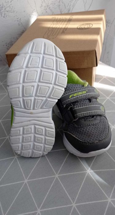 Кросовки 22 размера