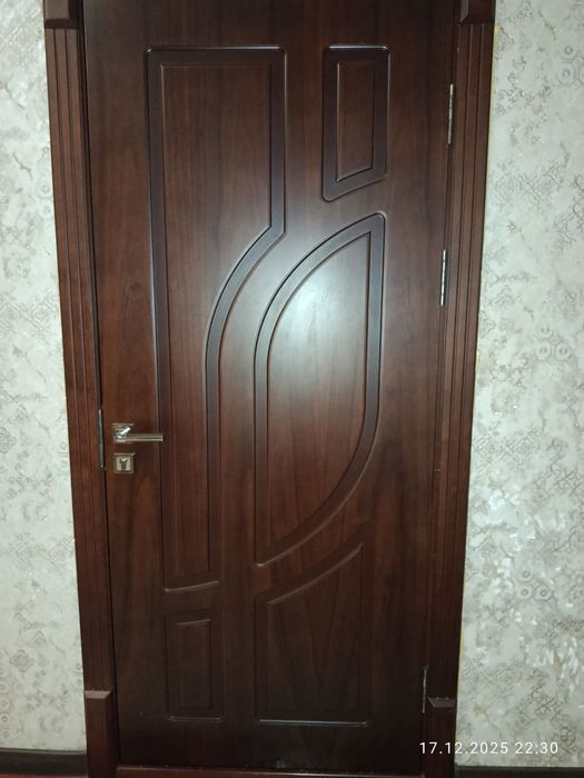 Eshik sotiladi yangi shpondan