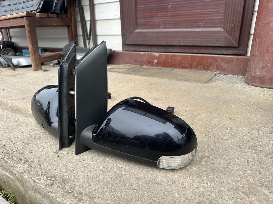 Огледало/Огледала за Фолксваген Туаран със ел прибиране!