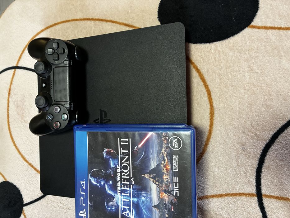 Playstation 4 slim *