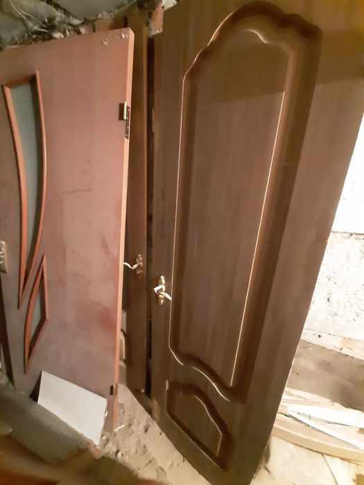 Продам бу двери .
