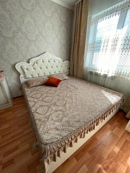 Двухспальная кровать