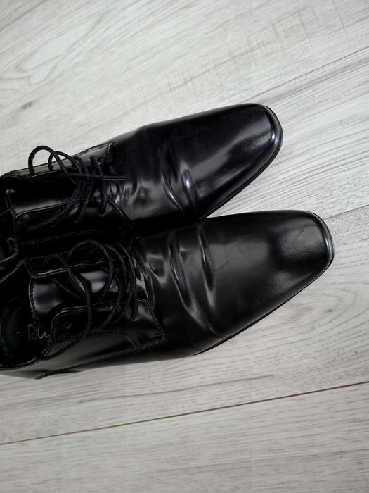 Pantofi barbati piele 200 ron