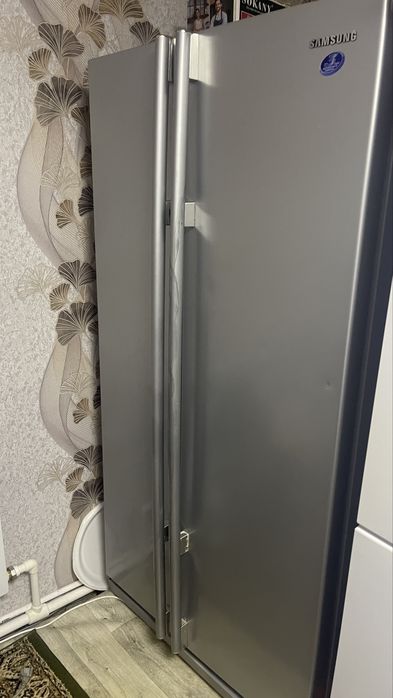 Продам холодильник