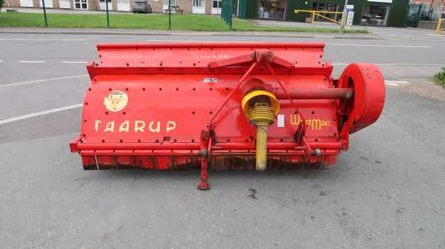 Tocatoare Taarup 2,3 m an 2016 cu roti de copierepentru resturi vegetale paie coceni porumb Fiat 80 90 Fiat 70 90 Fiat F 100 Lemken Kuhn