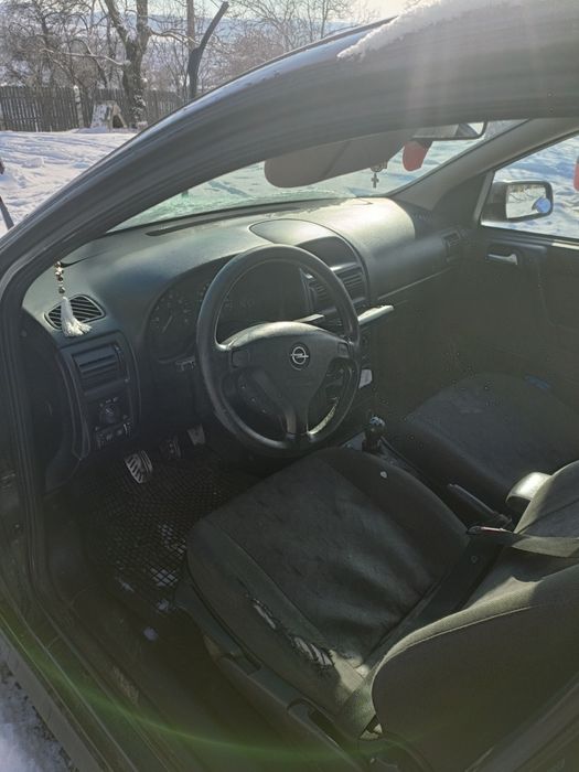 Vand opel astra G cu carlig masina la cheie pt naveta
