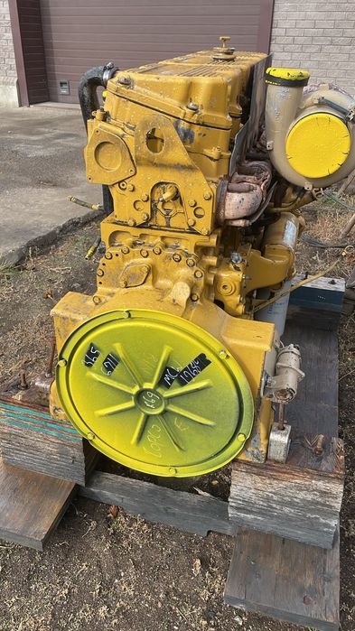 Двигатель  CAT c15