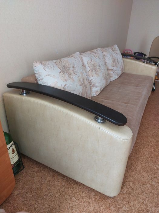 Продам диван б/у