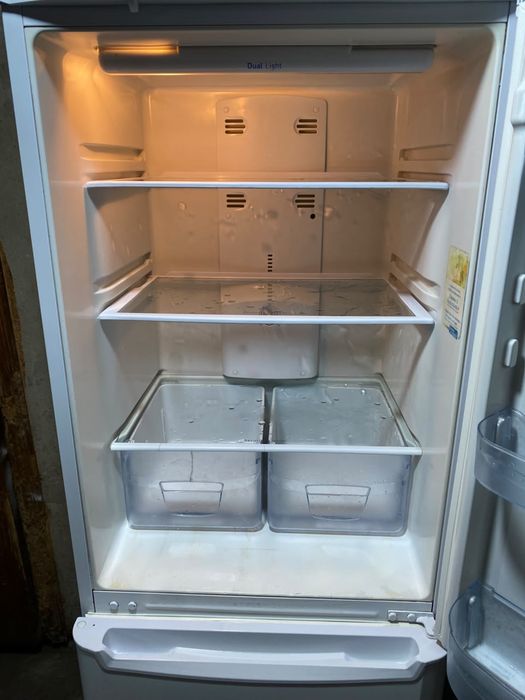 Продам Холодильник Система Ноуфрост.