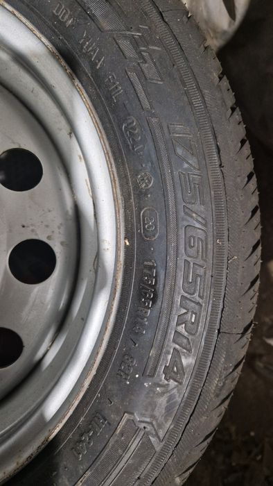 Продам колёса новые на ваз, лада